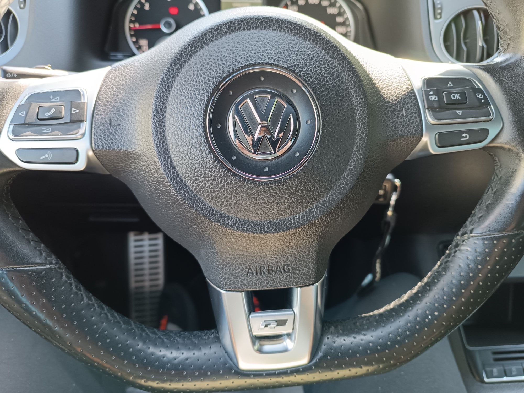 Tiguan R LINE  2.0 TDI