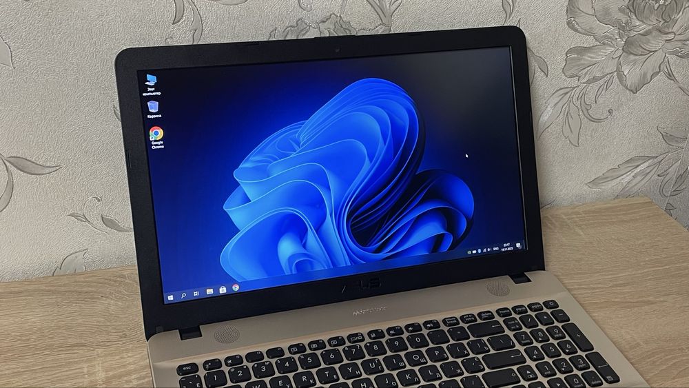 Ноутбук Asus VivoBook X541N / 4 ядра / Nvidia GeForce 810M 2 GB / SSD