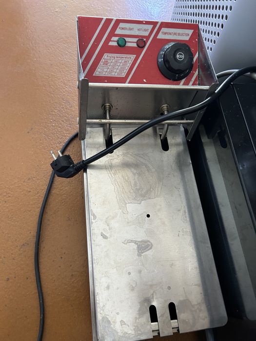 Фрітюр темпура працює справно