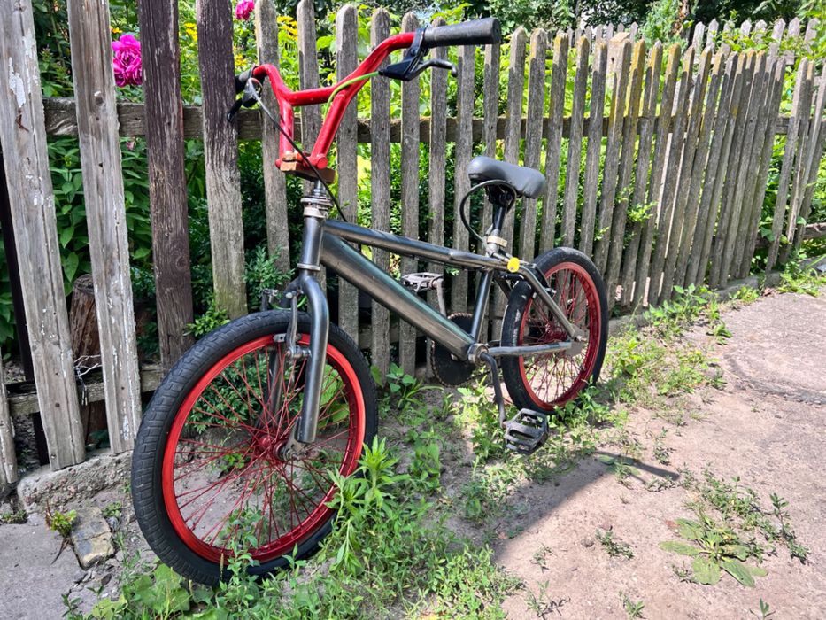 Велосипед BMX    .