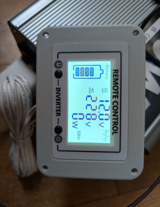 Потужнмй інвертор з зарядкою Flamezum 2500W 12V в 230V (25A)