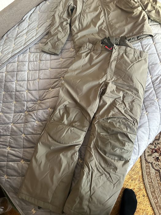 Фірмовий димисисоний костюм