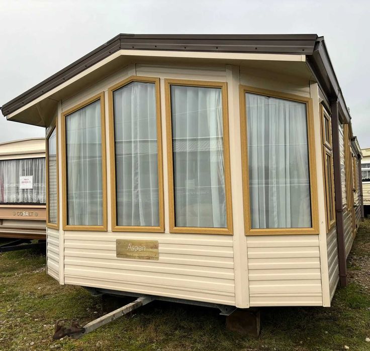 Całoroczny domek holenderski angielski WILLERBY ASPEN C1602 transport