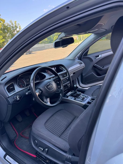 Audi A4 2013 повний привід