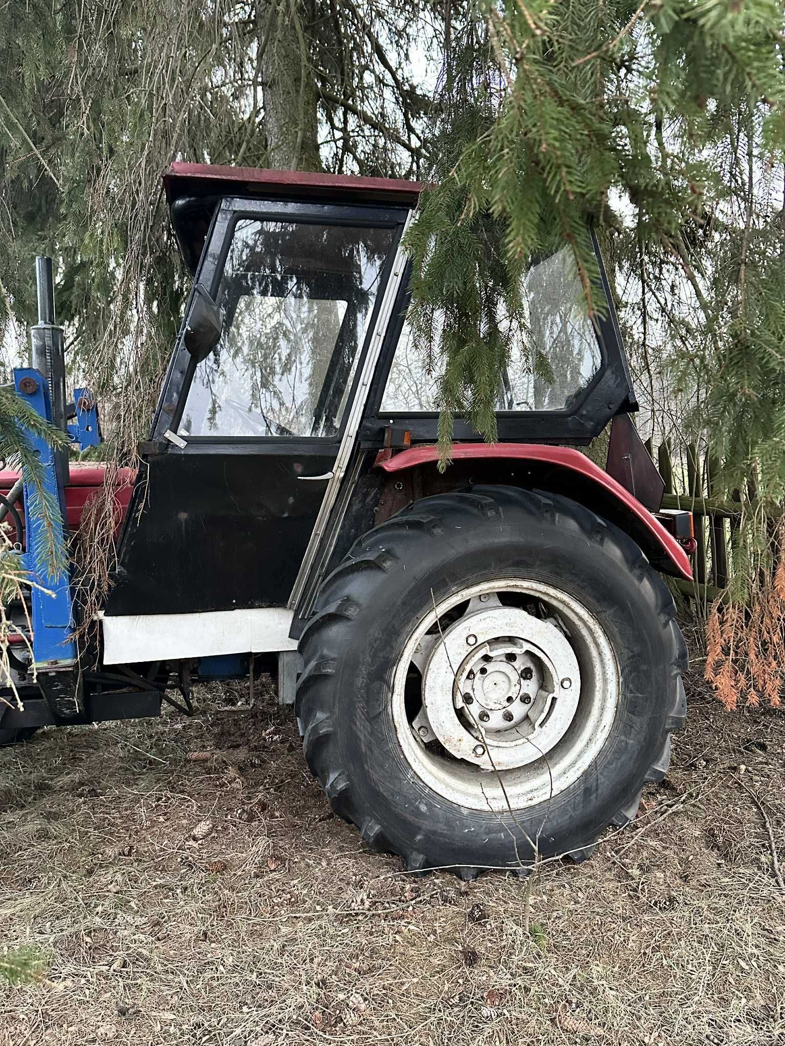 Ciągnik Ursus C 355 z ładowaczem czołowym (TUR), sprawny