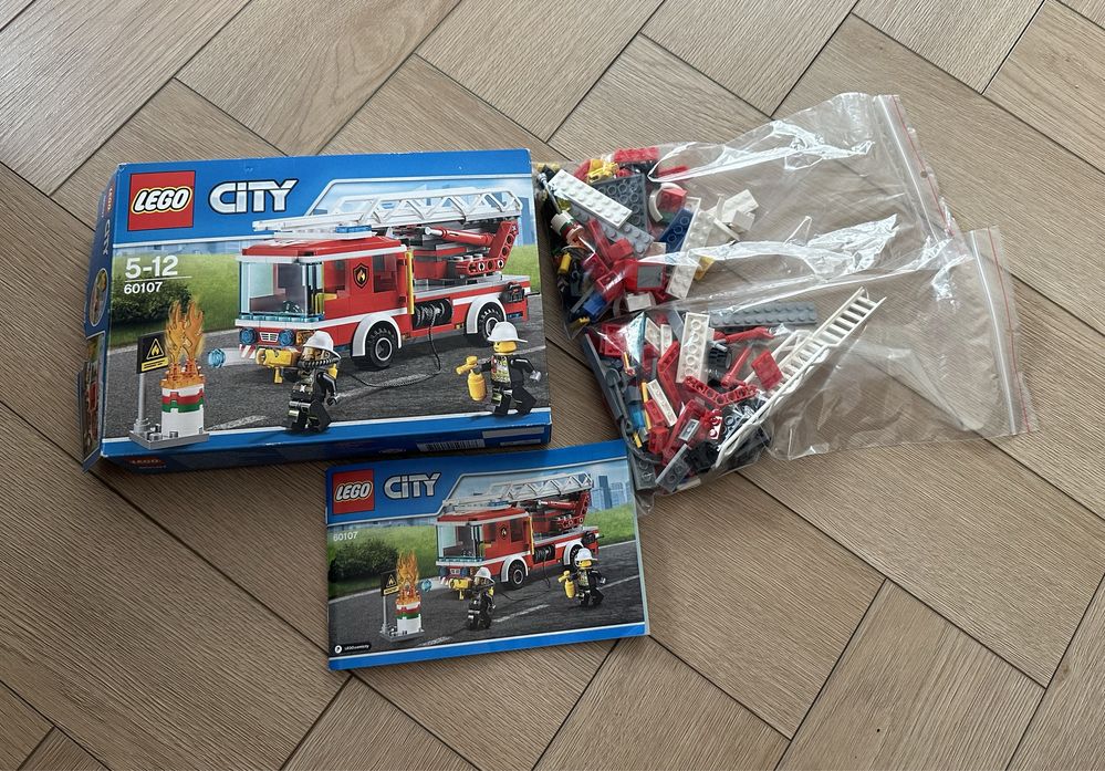 Lego City remiza strażacka, straż pożarna