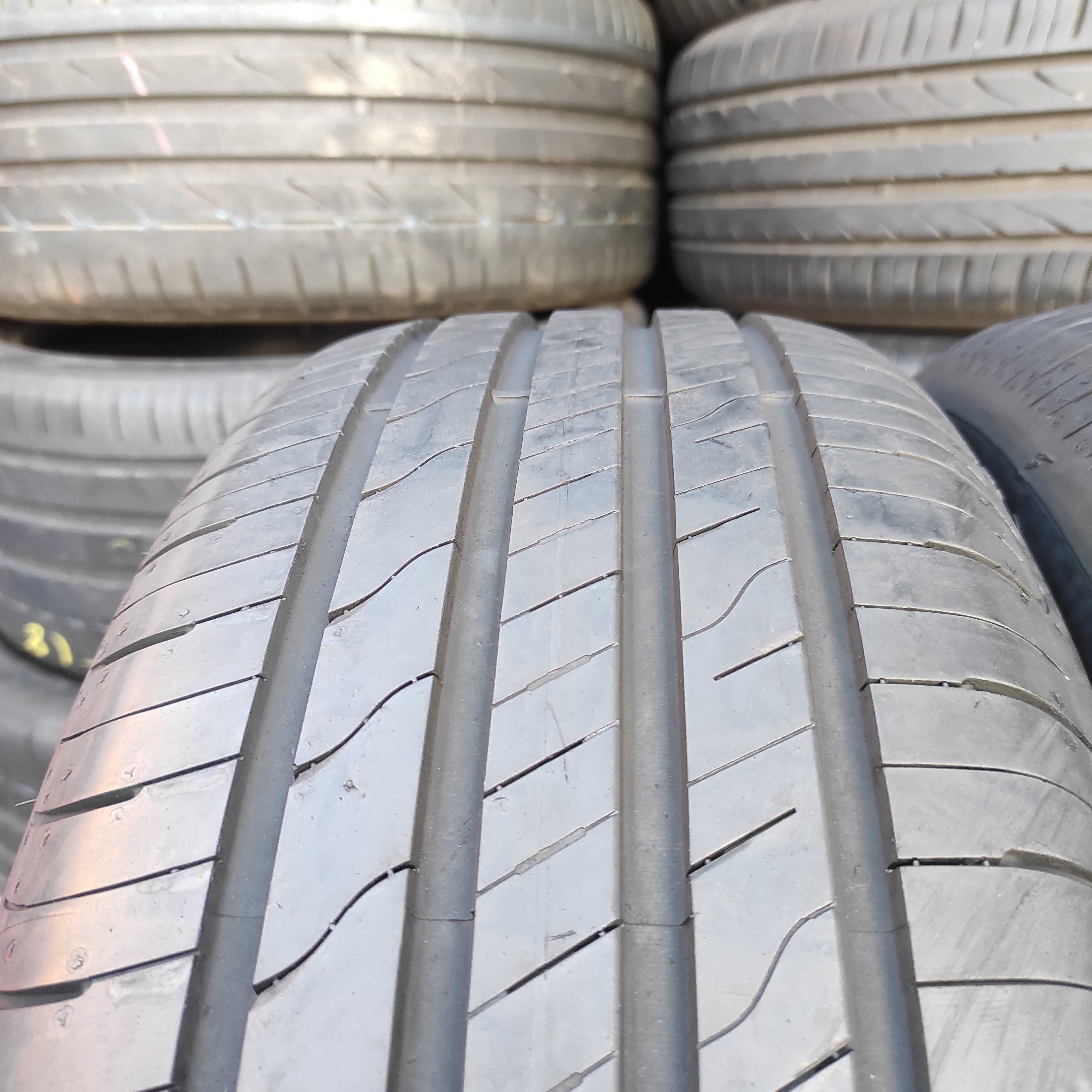 lato Goodyear 215/55/17 z 2022r 6.1mm