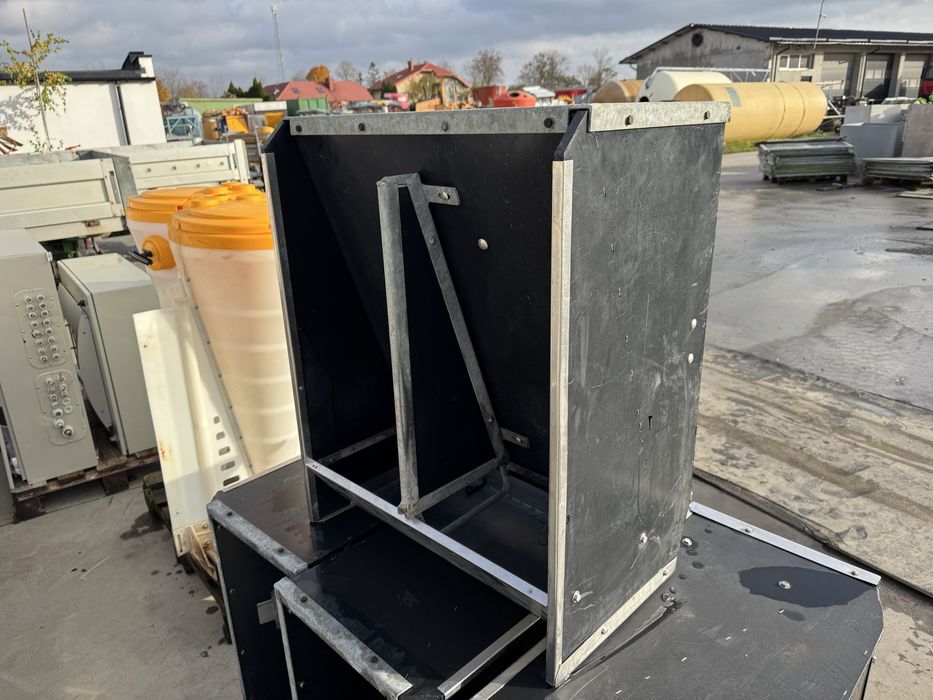 Karmnik TUCZNIK 2 stanowiska - Masywny Duński