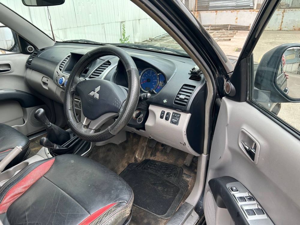 Mitsubishi l200 2009 пікап в наявності в Житомирі Україна