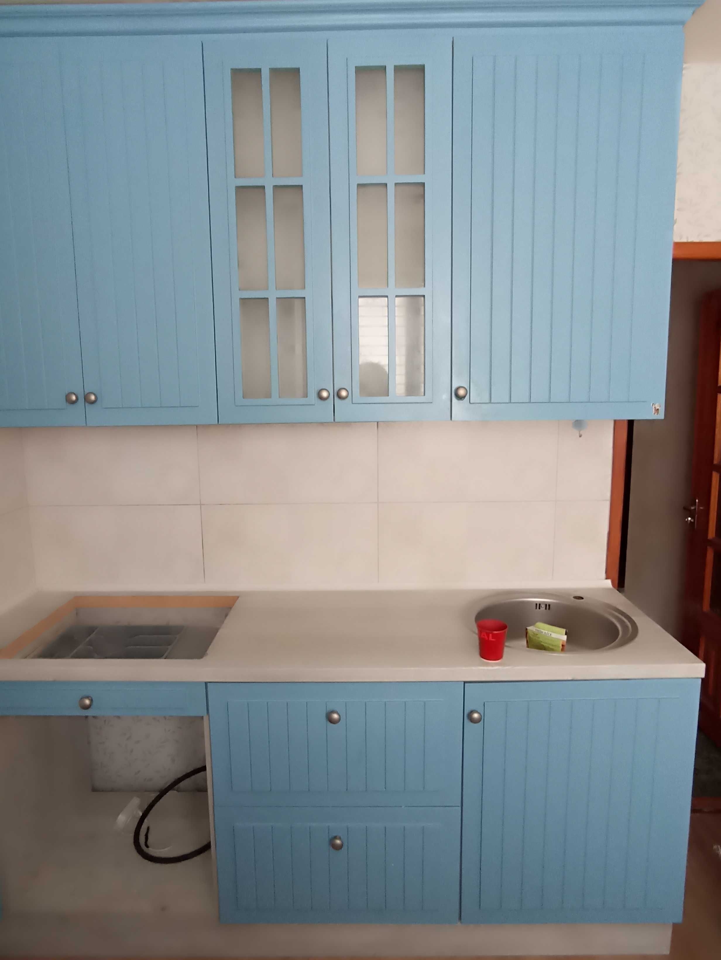 Продается кухня,изготовленная  по  индивидуальному  заказу