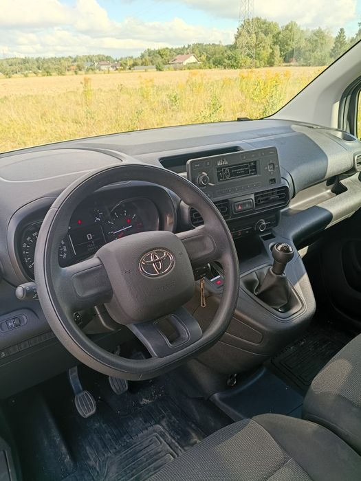 Toyota Proace City 1.5 D4D, 3 osoby, faktura 23%