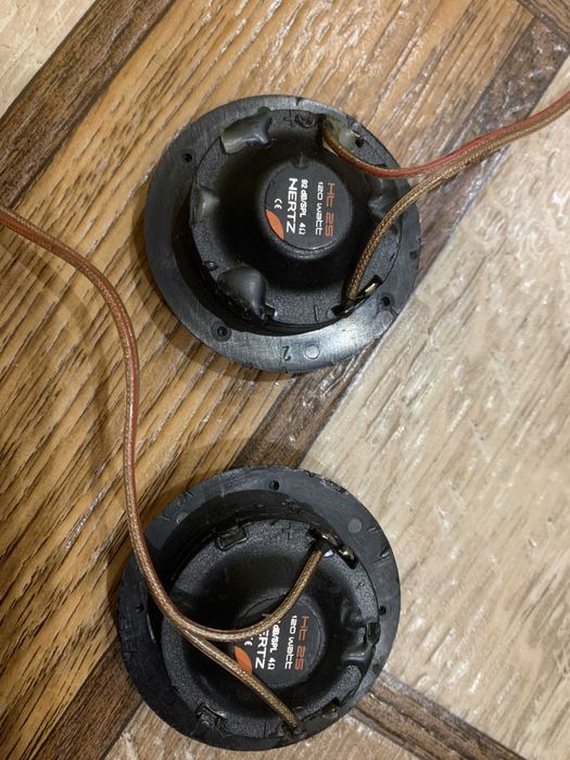 Hertz HV165 L  Комплект 3-х полосная акустика! как новая