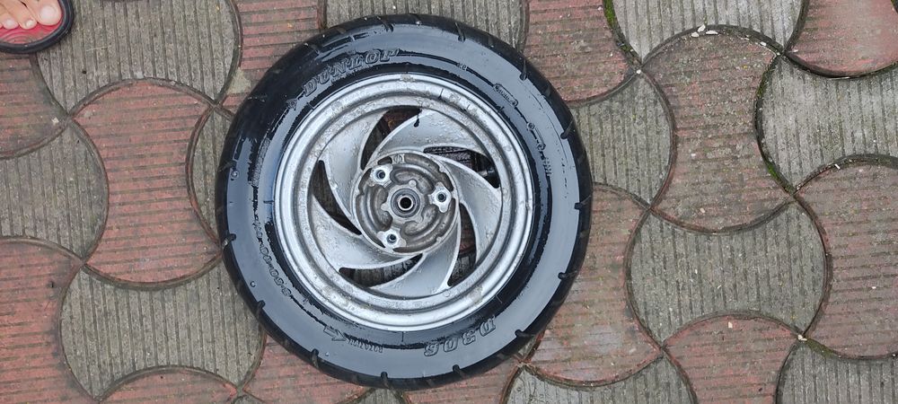 Переднее колесо на скутер,тачку-10,12,13 д.