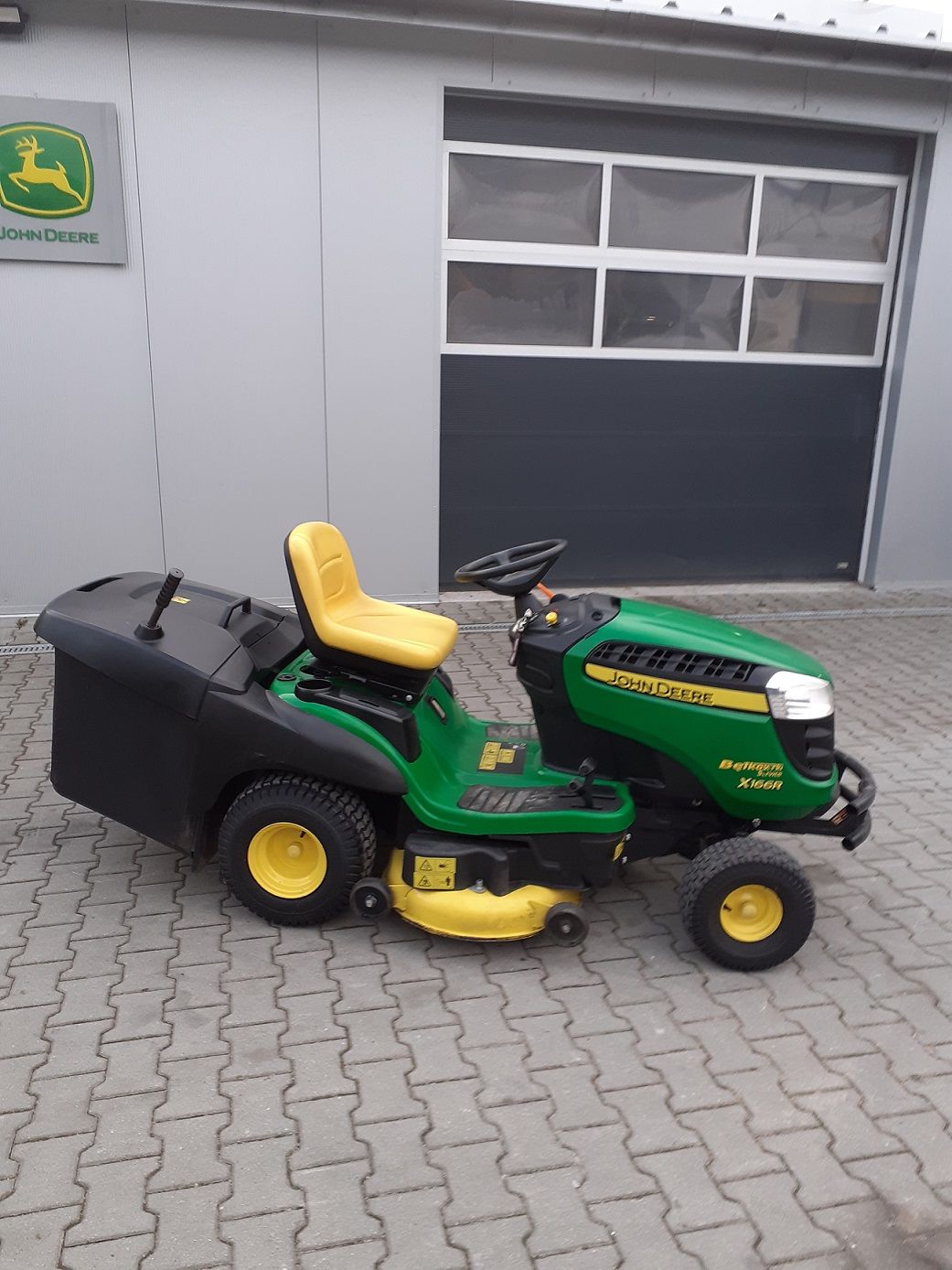 Traktor John Deere X166R Wersja Demonstracyjna, traktor po przeglądzie