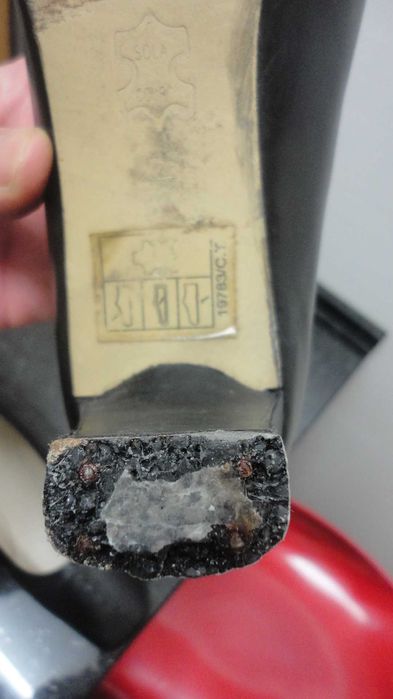 Sapatos de senhora em pele preto Bambi