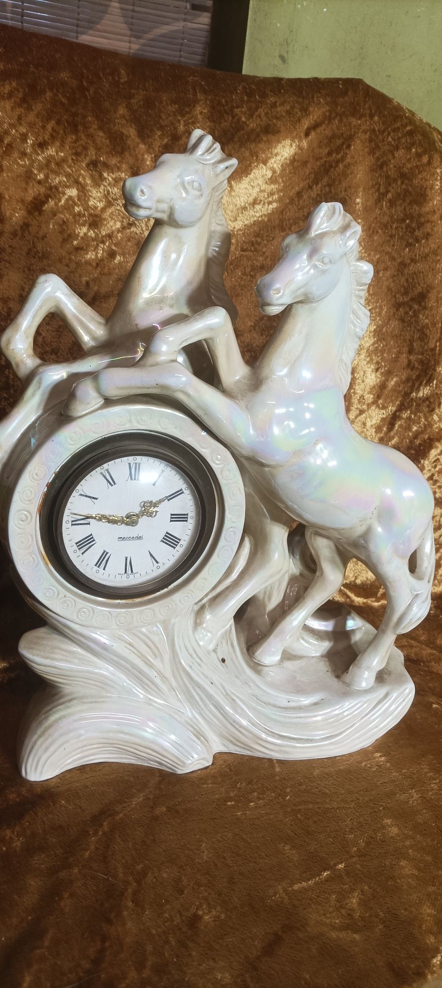 Przepiękny porcelanowy zegar z końmi Anglia