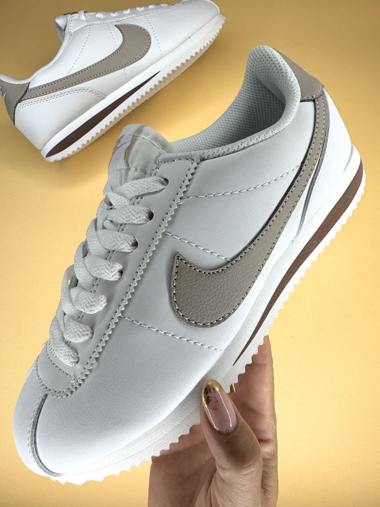 Кроссовки NIKE, НОВЫЕ (размеры 36,37, 39 и 40)