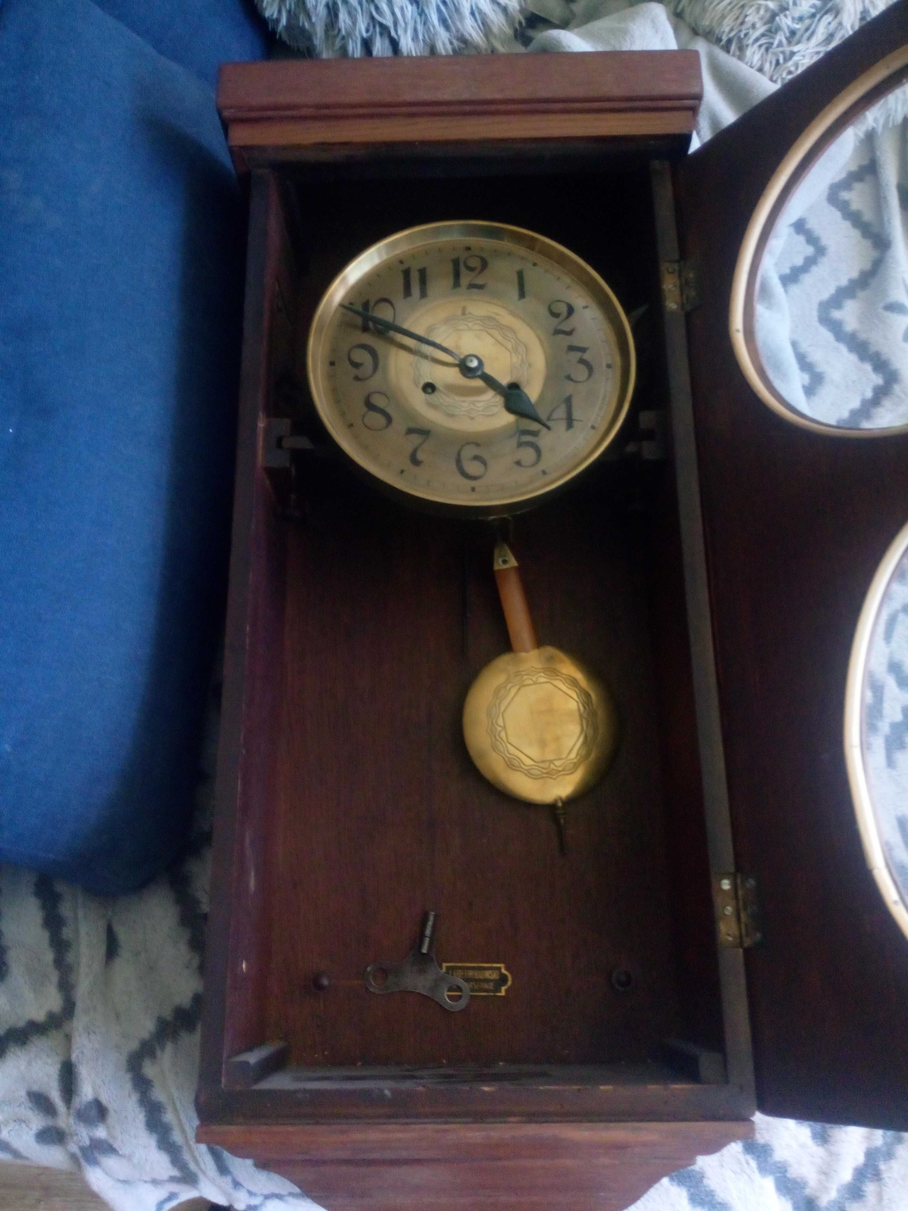 Stary zegar z Warszawy