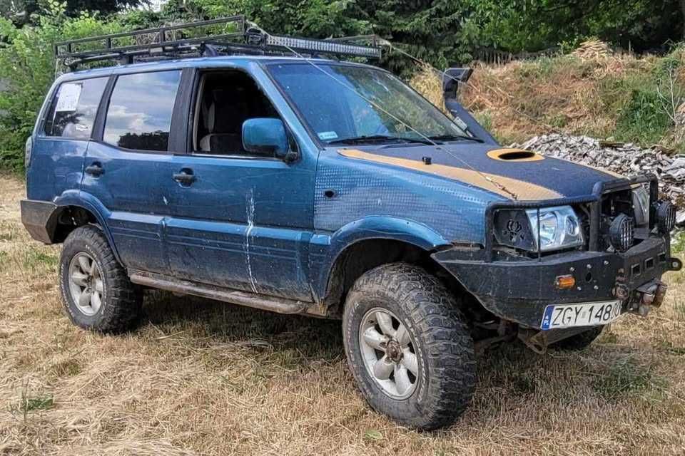 Nissan Terrano II