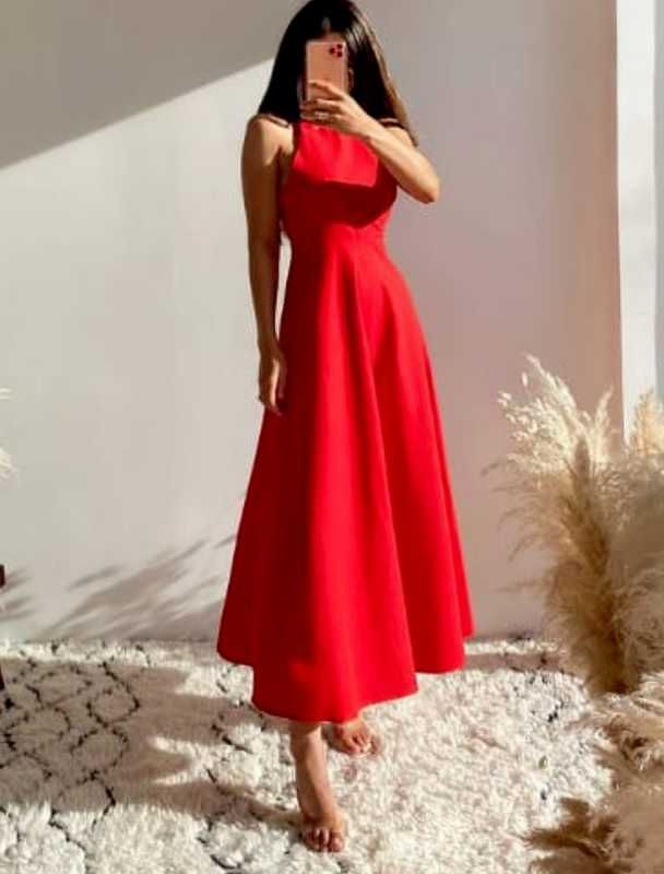 Длинное красное натуральное платье с открытой спиной ZARA
