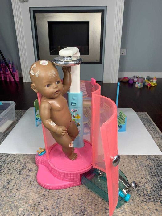 Кукла Baby Born 43 cм  + Автоматична Душова кабінка Zapf Creation