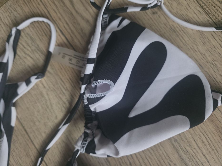 Nowy strój kąpielowy s