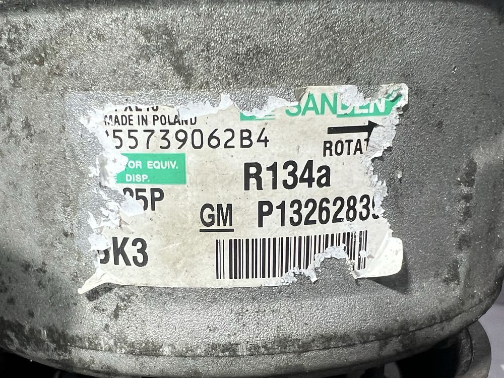 Компресор кондиціонера Opel Insignia 2.0CDTI P13232307
