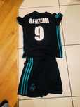 Komplet piłkarski  koszulka Real Benzema oryginał rozmiar xs ( 116-122