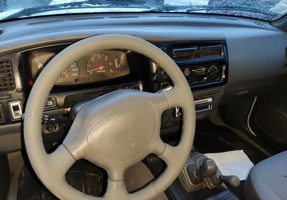 Mitsubishi L200 4x4 de 4 Lugares