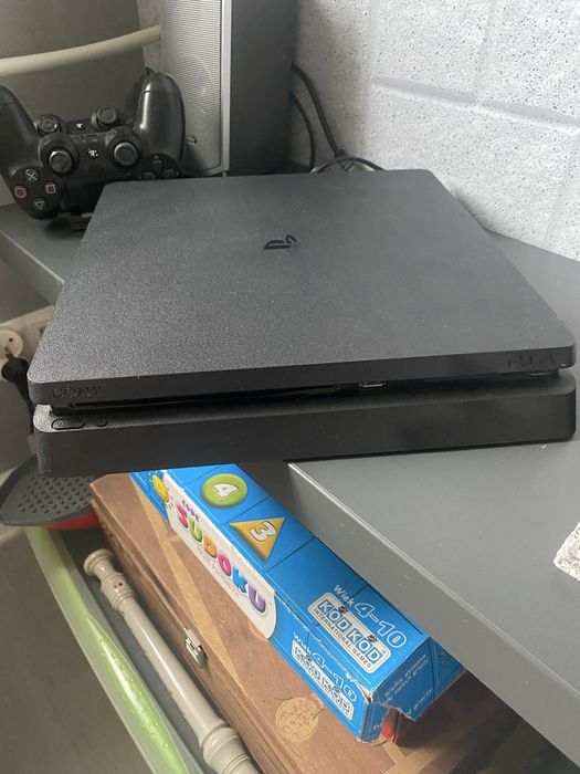 Play Station4 plus gry