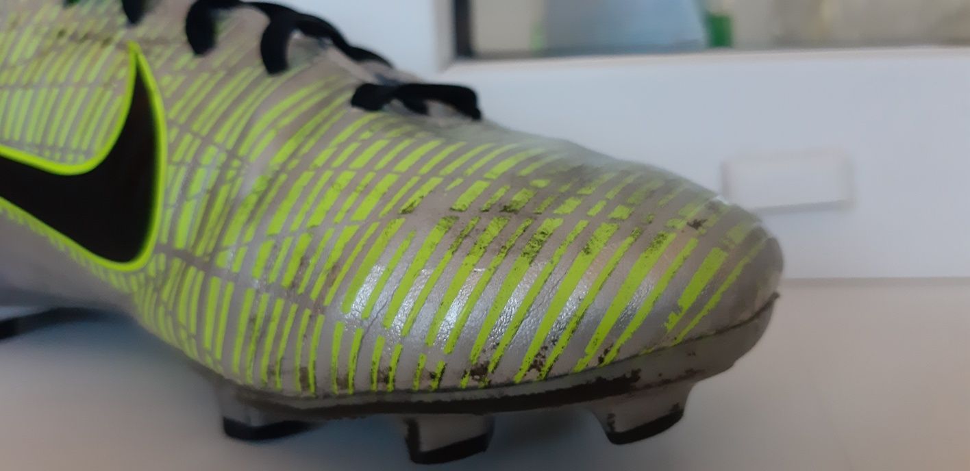 Детские бутсы Nike Mercurial