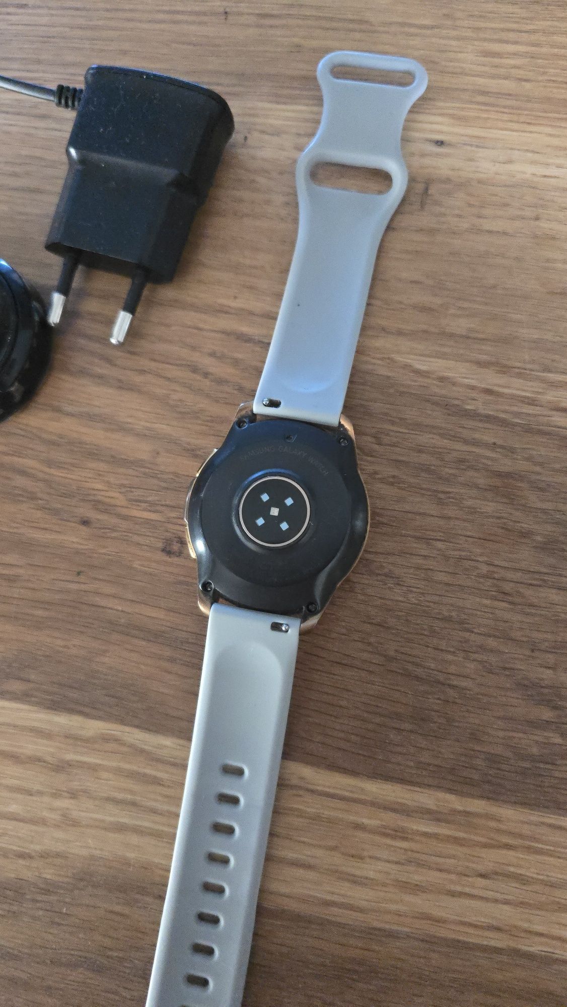 Samsung Galaxy Watch SM-R810 42mm