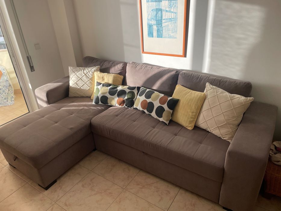 Sofá-cama grande com chaise longue