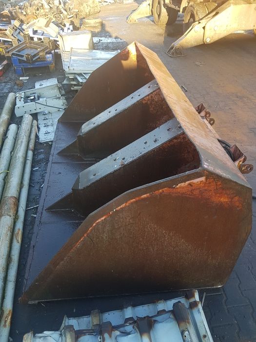 Sprzedam łyżkę do dużego widlaka