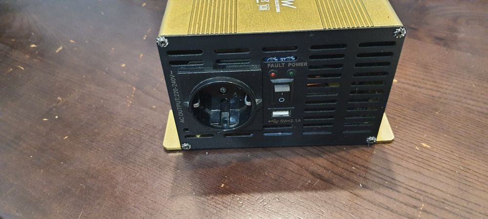 Інвертер перетворювач привезений з Німеччини з чистим синусом