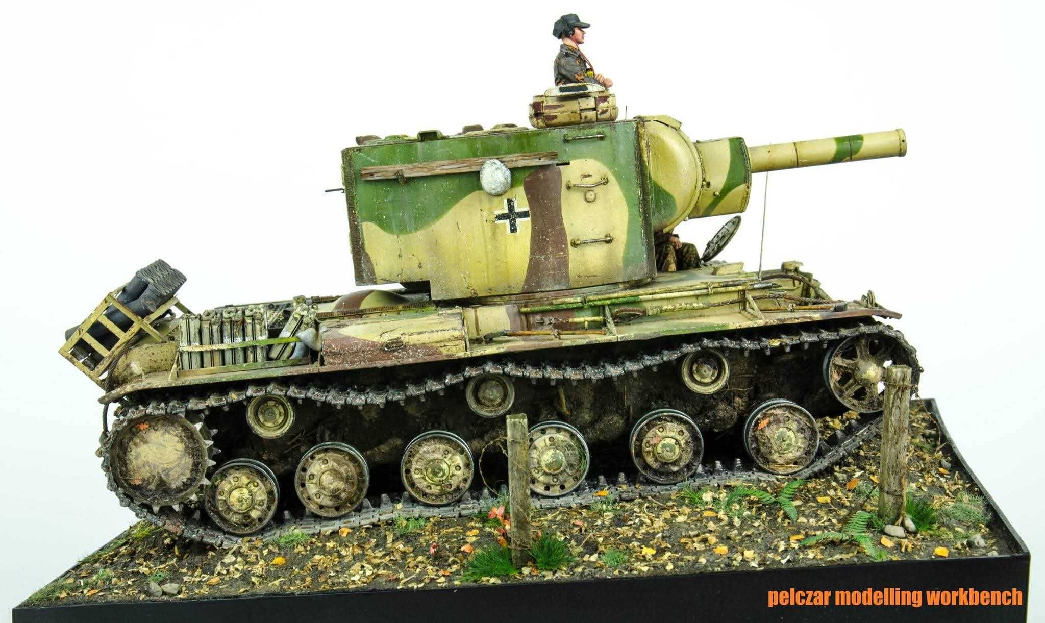 Diorama, model KV-II 754(r) 1:35