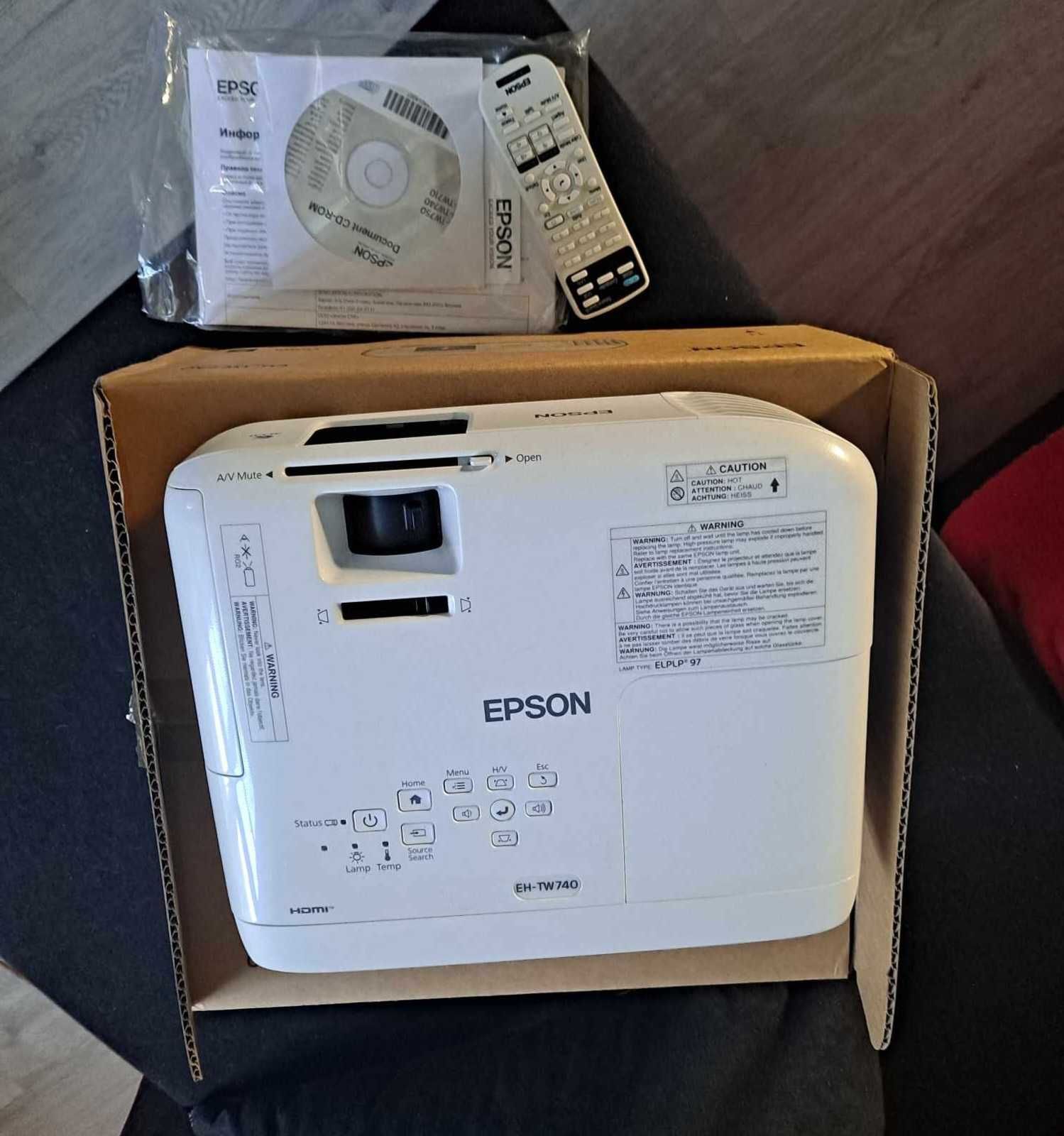 Projektor Epson EH - TW740 + ekran ze statywem