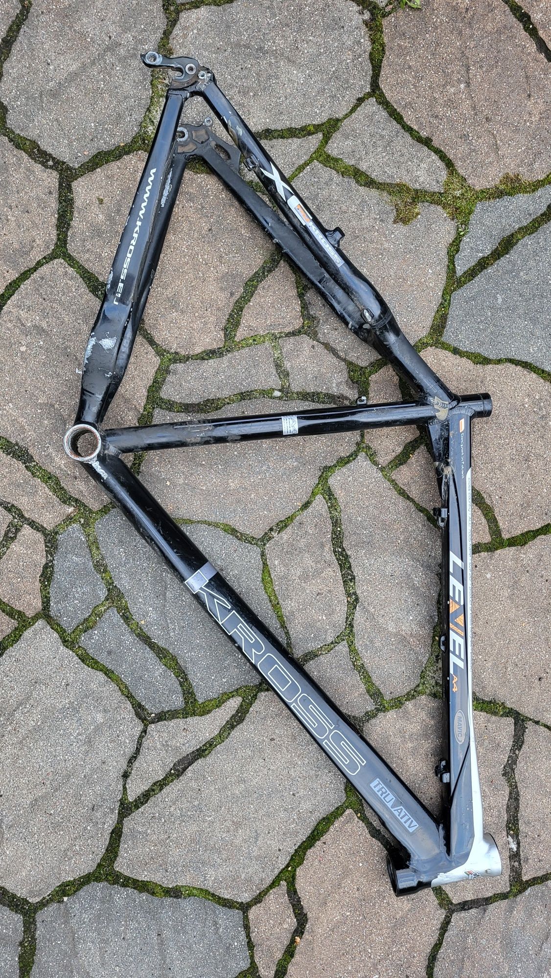 Rama aluminiowa kross level a4 26" rozmiar 20 uszkodzona
