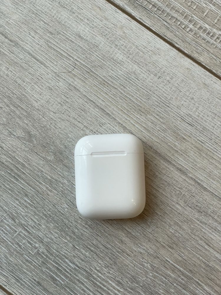 Apple футляр charging case для Airpods 1