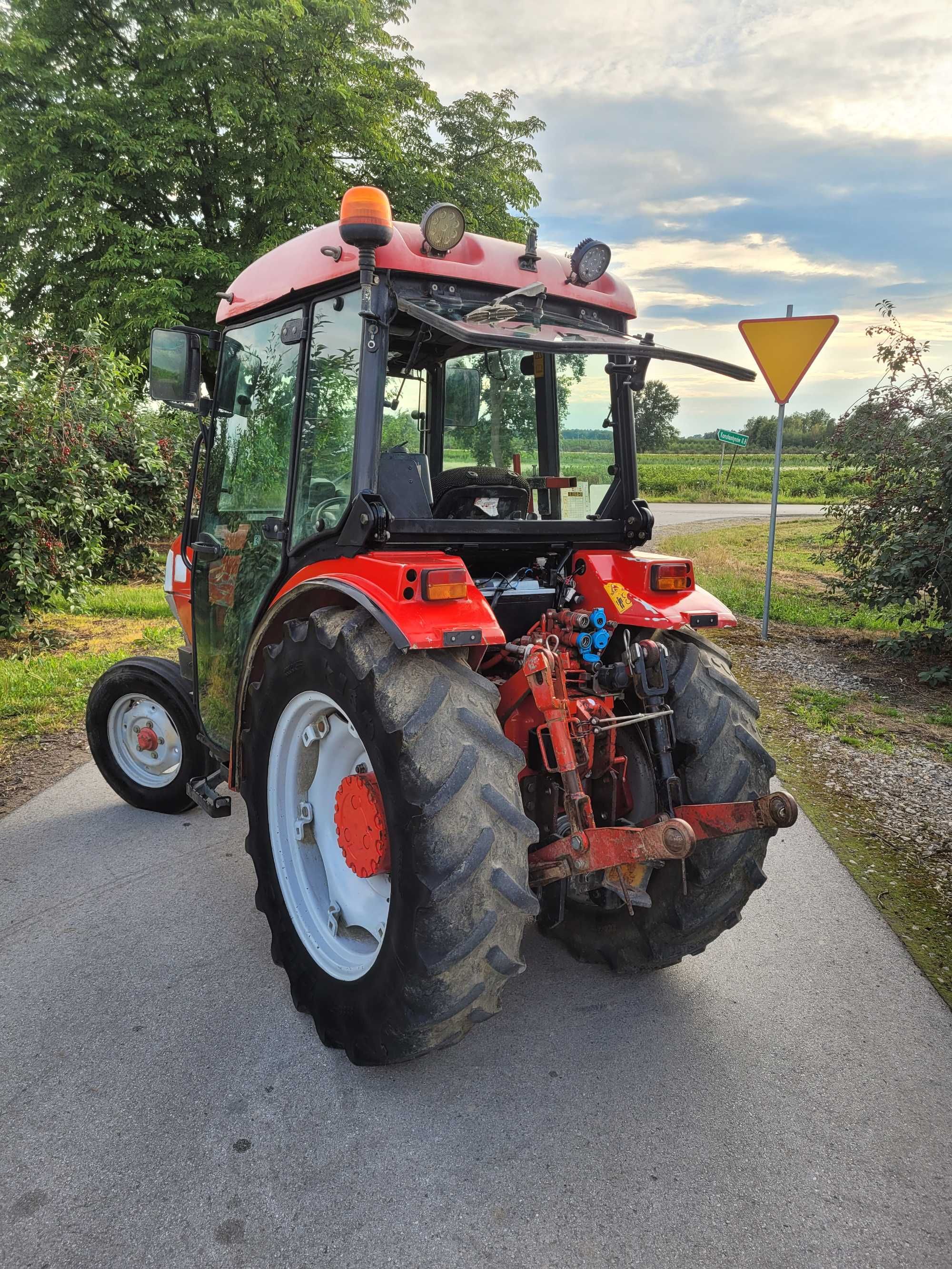 Mc cormick v70 sadowniczy/ sadownik jak Massey Ferguson/super stan