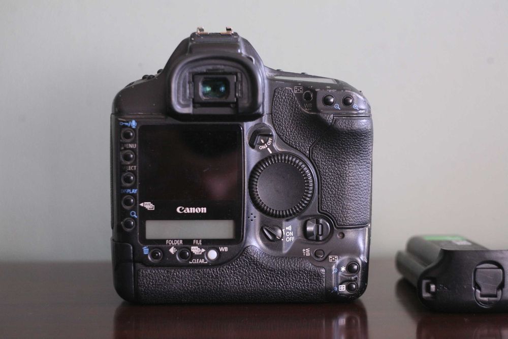 Rzadki DSLR Lustrzanka Profesjonalna Canon 1D mark II N