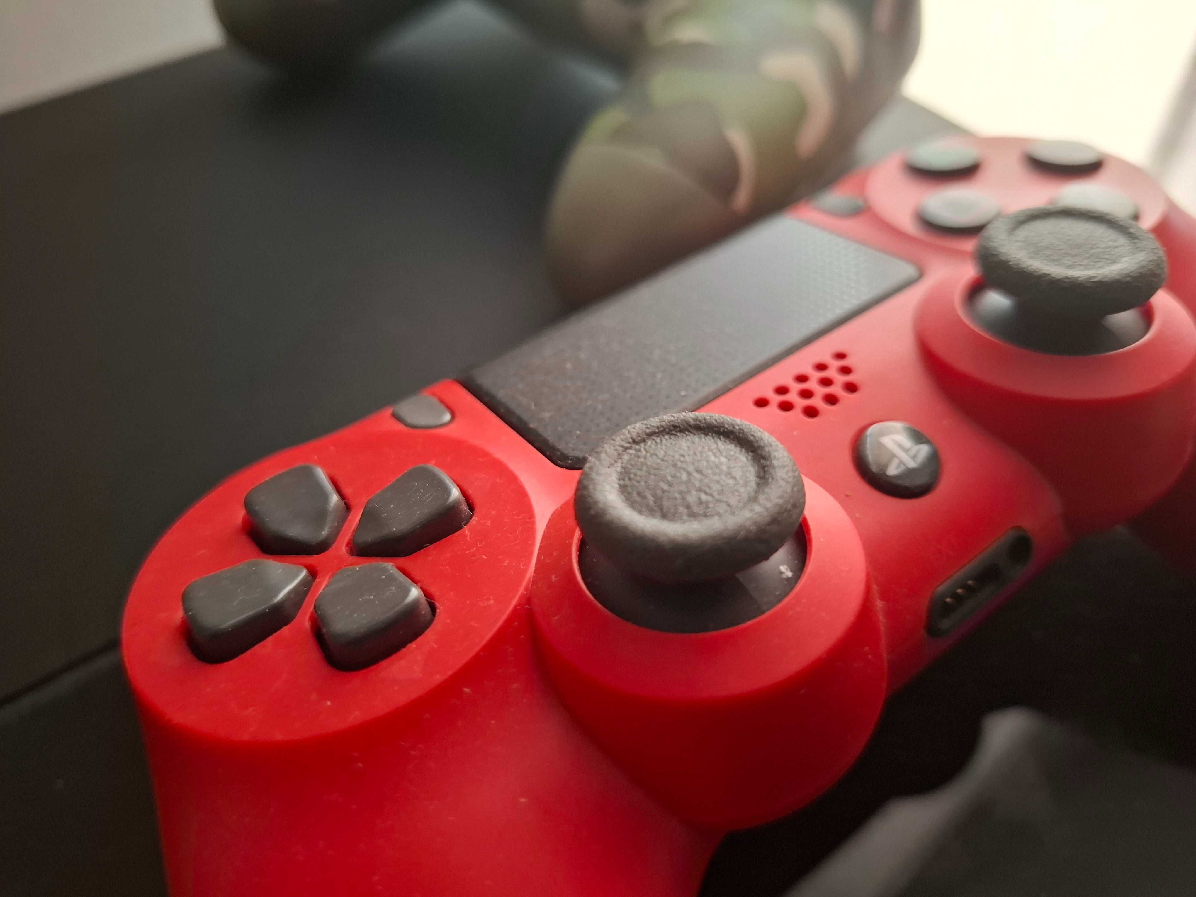 Playstation 4 c/ 2 comandos