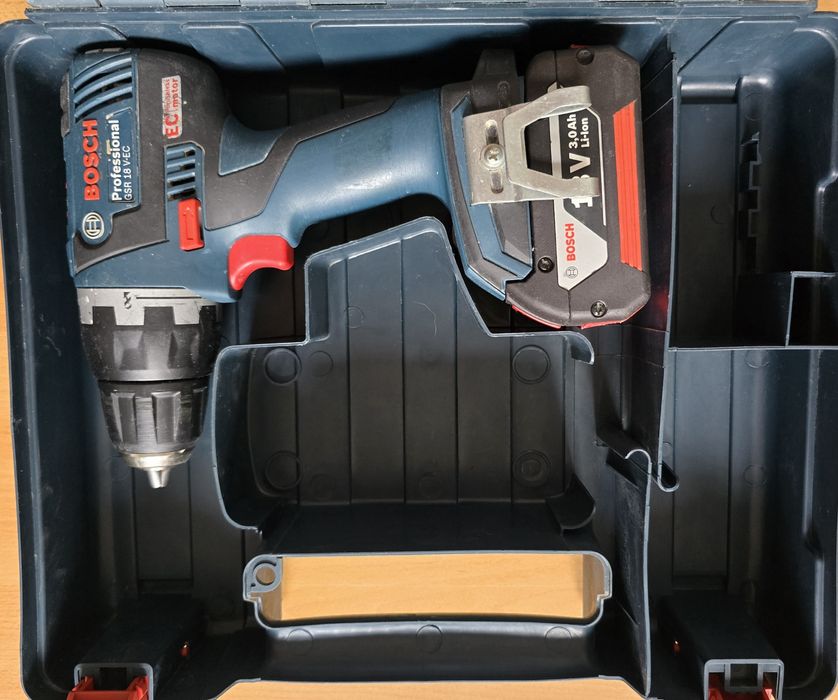 BOSCH GSR 18V-EC Wkrętarko-Wiertarka Bezszczotkowa Aku3.0Ah WALIZKA