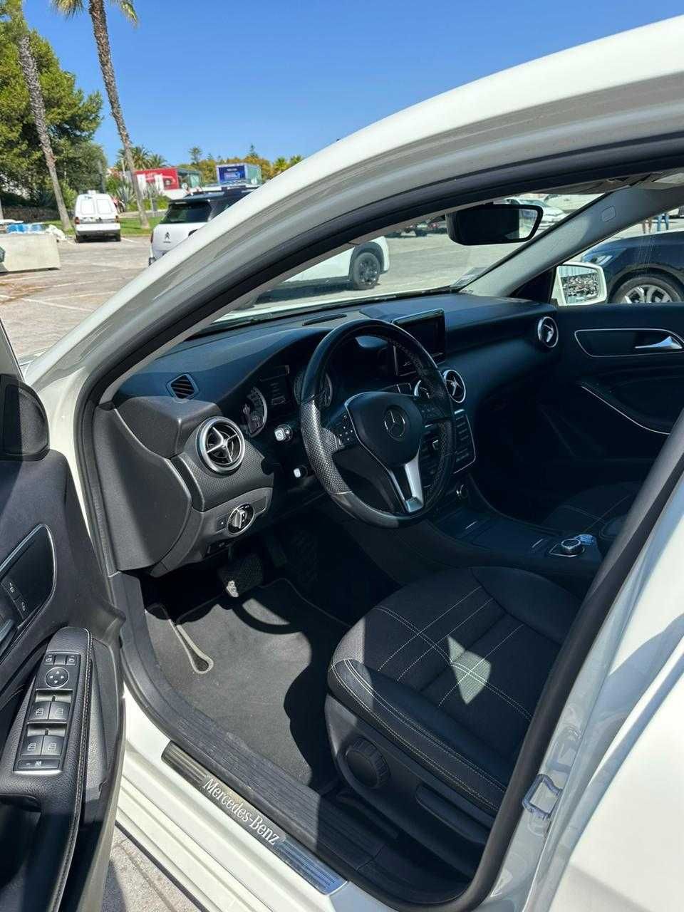 Mercedes-Benz Classe A180d 2014 Cx. Automática