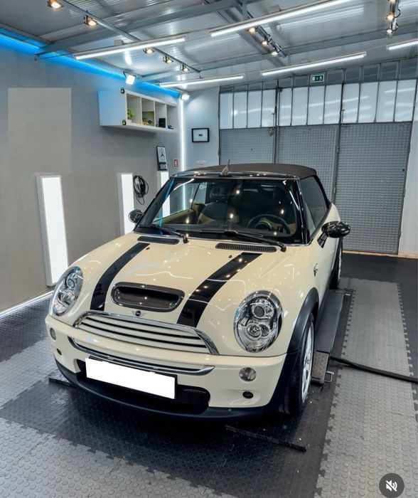 Mini Cooper S JCW de Fábrica Nacional com 51.700 Km’s