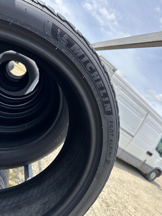 Шини б/у 235/45/19 R19 Michelin