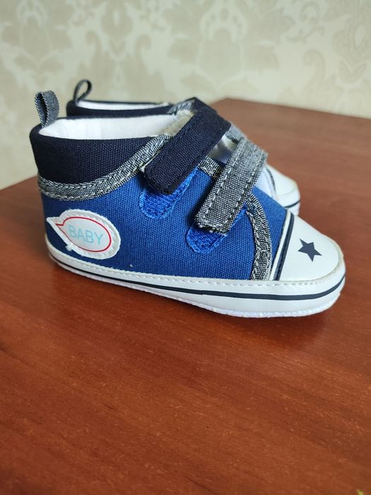 Взуття 19 розмір