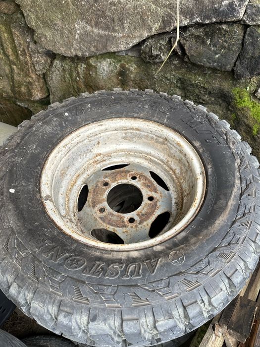 Pneus todo terreno M+S LT 265/70R16