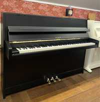 Піаніно  petrof weinbach коричневе біле чорне
