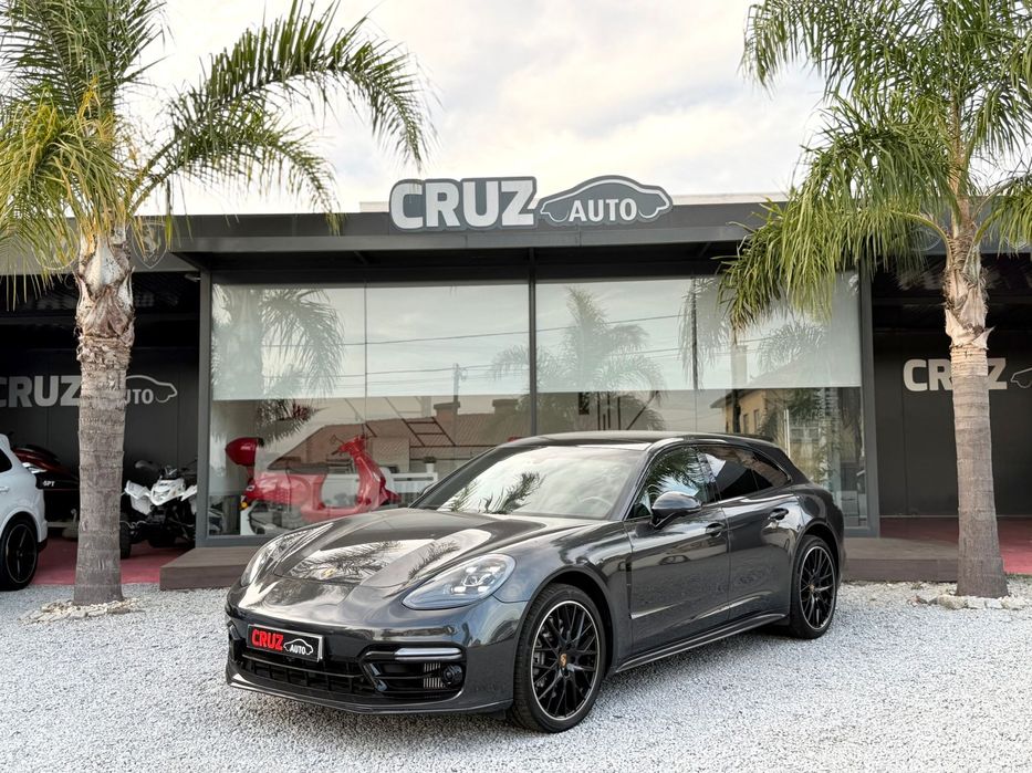 Porsche Panamera Sport Turismo 4 E-Hybrid